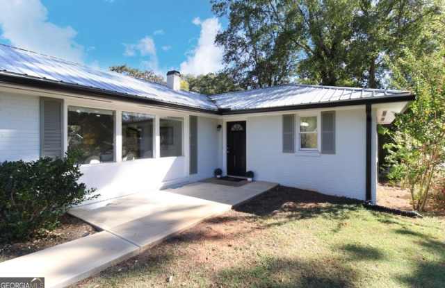 1092 West Lake Drive