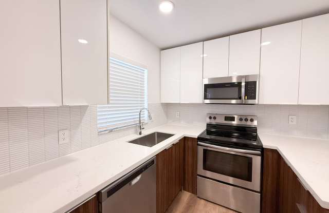 Photo of 281 Northwest 43rd Street