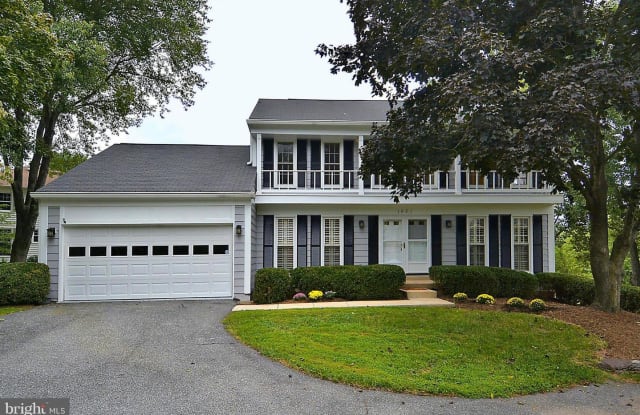 1021 RIVA RIDGE DR - 1021 Riva Ridge Drive, Great Falls, VA 22066