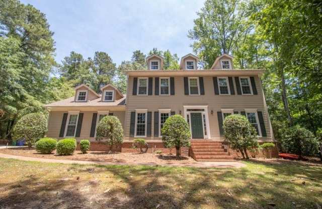 332 NORTHWOOD Drive