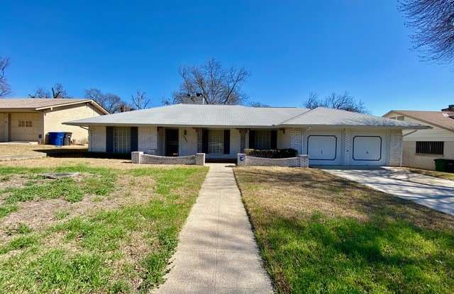 3742 NEWROCK DR