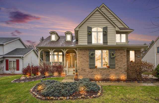 Photo of 5660 Versailles Avenue