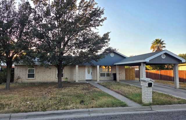 Photo of 1205 Royal Point Dr