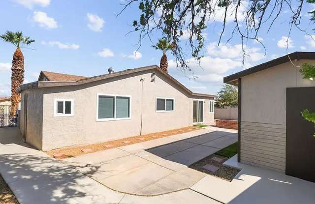 Photo of 2033 Pommel Ave