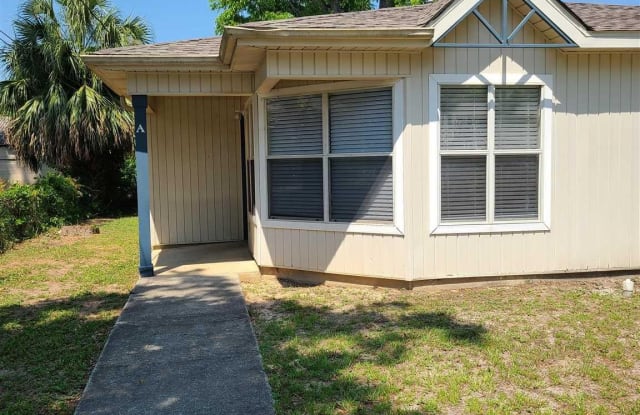 2407 N 8th Ave - 2407 North 8th Avenue, Pensacola, FL 32503