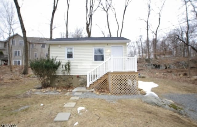 14 Adams Trl - 14 Adams Trail, Hopatcong, NJ 07843