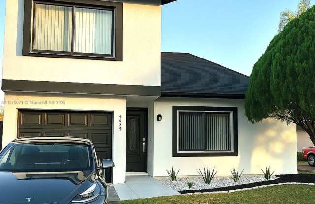 14795 SW 97 Terrace 00, Miami, FL 33196