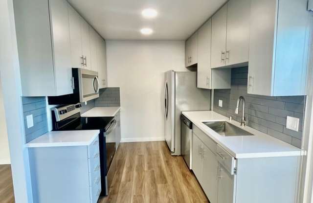 4585 Hamilton Street