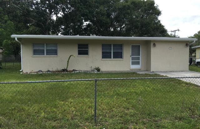 1160 Sumter DR - 1160 Sumter Drive, Fort Myers, FL 33905