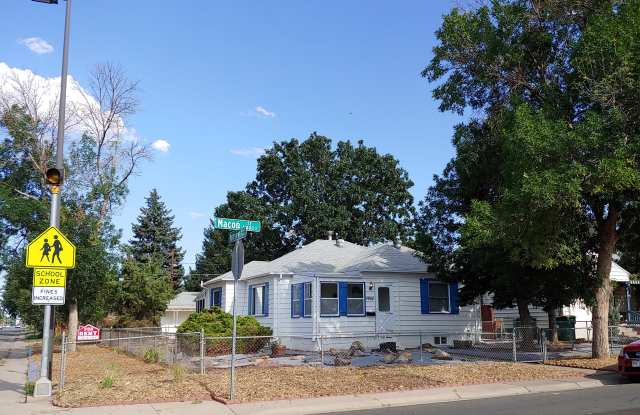 1994 Macon Street