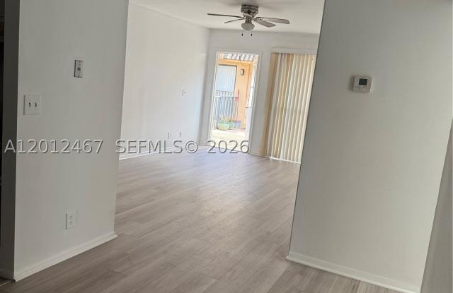 10916 Royal Palm Blvd