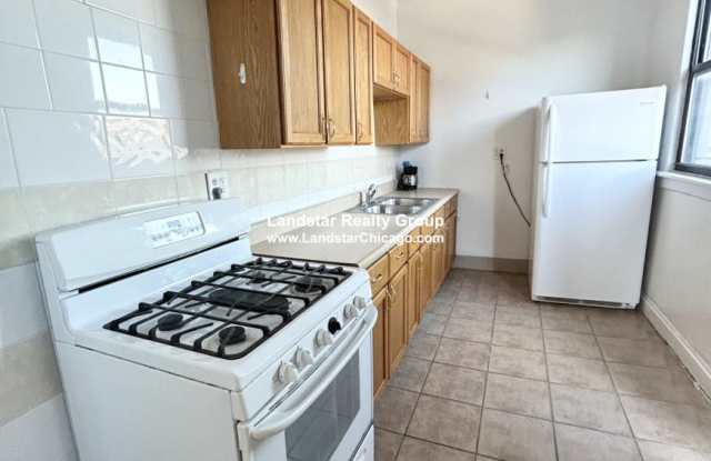 Photo of 1670 W Pratt