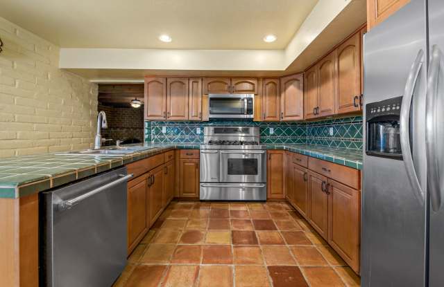 El Conquistador Estates