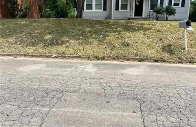 8 LUCILLE Avenue NW
