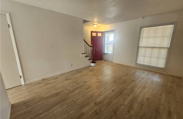 9 Trenton Square unit: 10