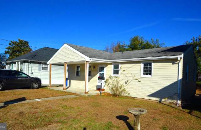 Photo of 267 MOTT Avenue