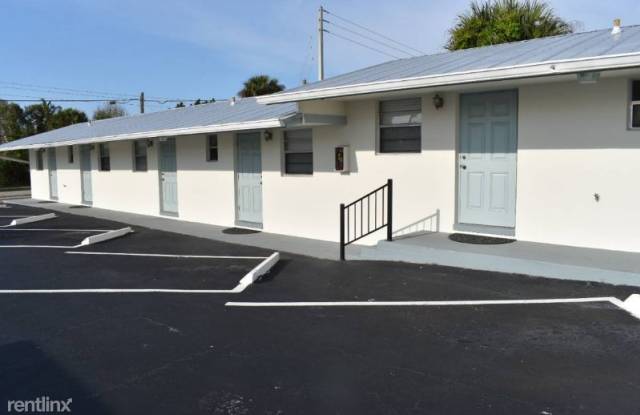 2135 NE Dixie Hwy - 2135 Northeast Dixie Highway, Jensen Beach, FL 34957