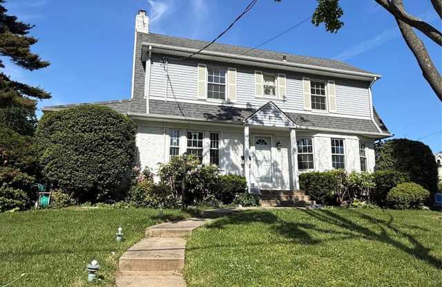 10 Forest Row