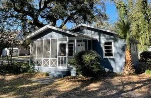 616 Seabreeze Drive - 616 Seabreeze Drive, St. Simons, GA 31522