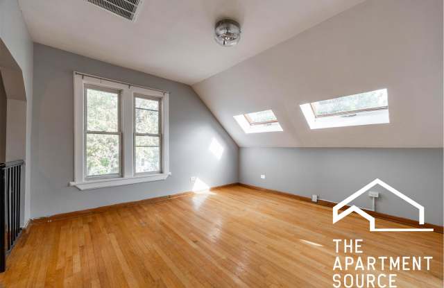 Photo of 2655 W Homer