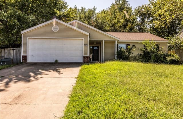 3001  W Wildflower  ST - 3001 West Wildflower Street, Fayetteville, AR 72704