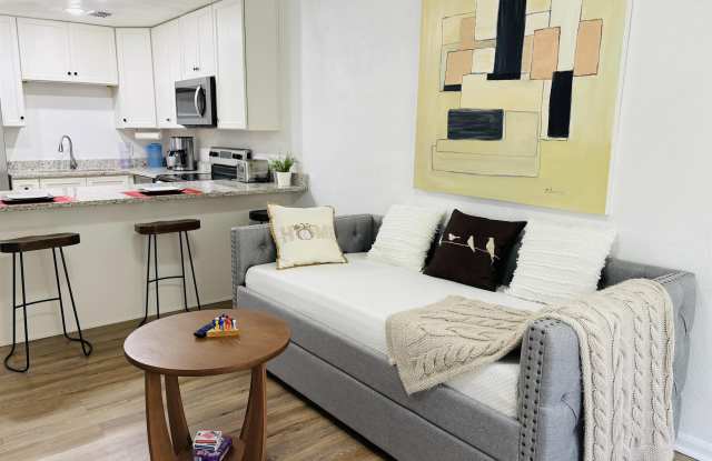 Photo of 1252 High Road