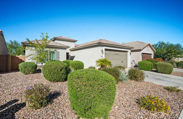 Stunning 3 bed/2 bath Rental in Merrill Ranch