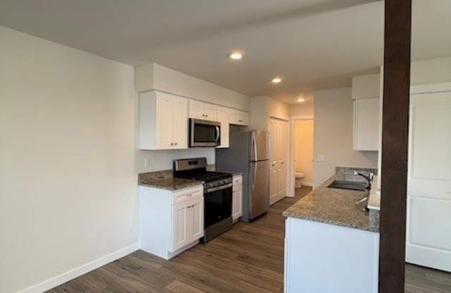 200 Front Street - BUnit A