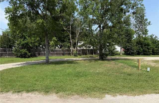 1805 West Highway 21