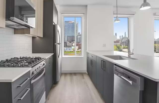 Photo of 671 North May St.