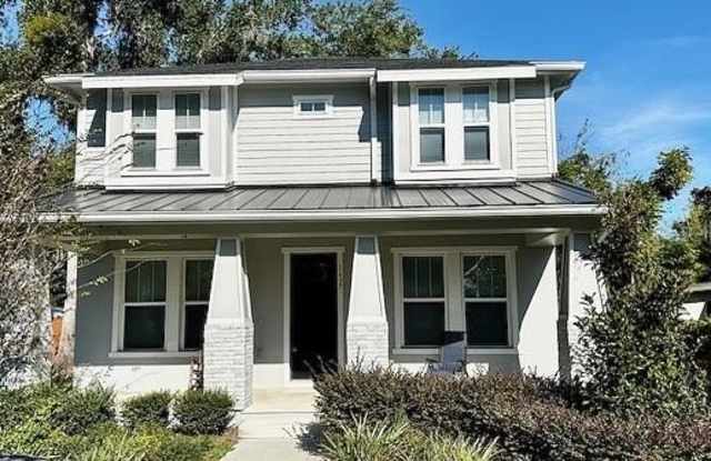 Photo of 1437 DANN STREET