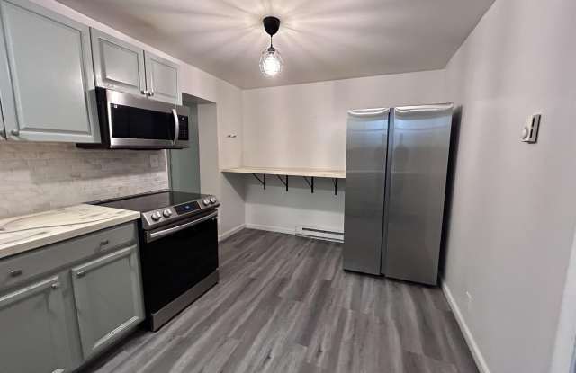 390 Clinton Ave unit: 1B