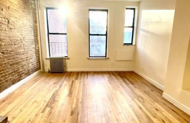 211 W 109th St