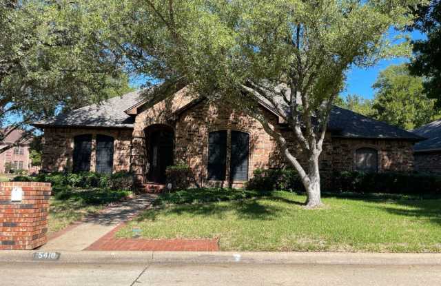 5418 Emerald Park Blvd - 5418 Emerald Park Boulevard, Arlington, TX 76017