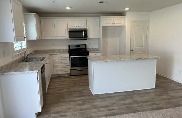 10356 Saddleback Drive