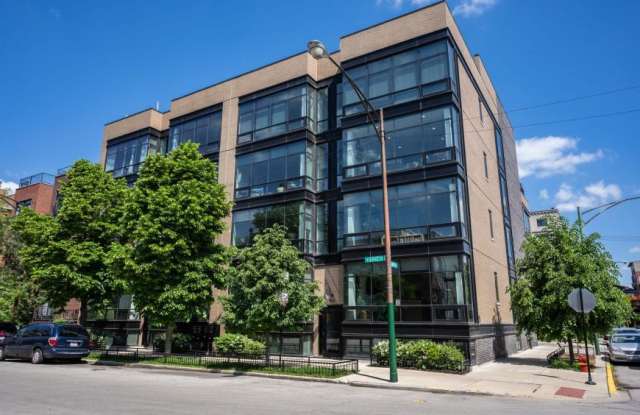 650 N Green