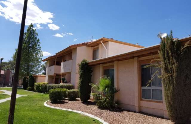 *HCVP considered*DOWNSTAIRS 1BD 1BA CONDO!