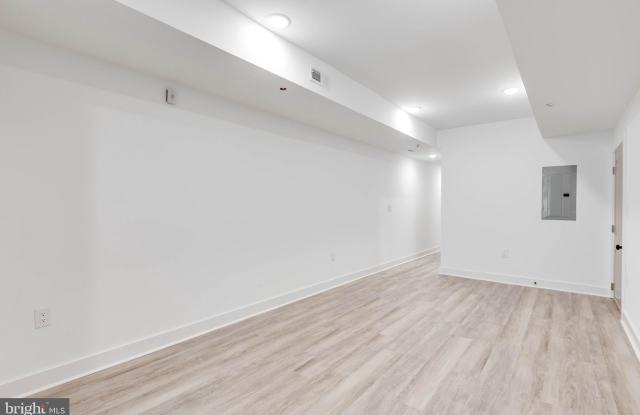 2339 N 16TH Street unit: 1