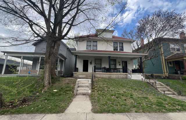 826 N Beville Avenue