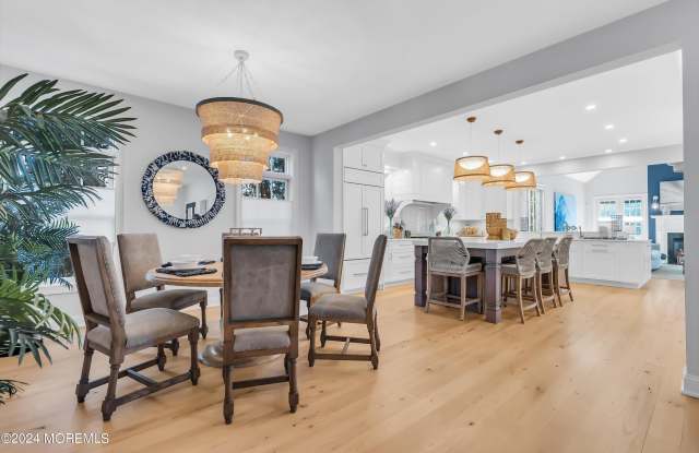 118 Beacon Boulevard