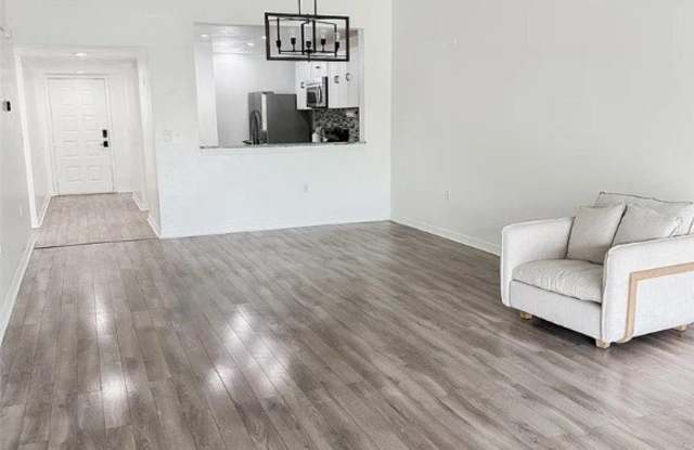 1211 Commonwealth Circle E unit: 205C