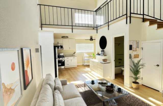 Las Casitas Apartments