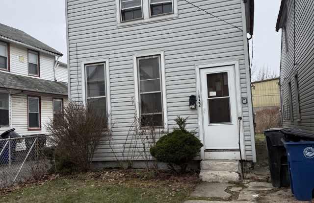 1423 East 33rd Street