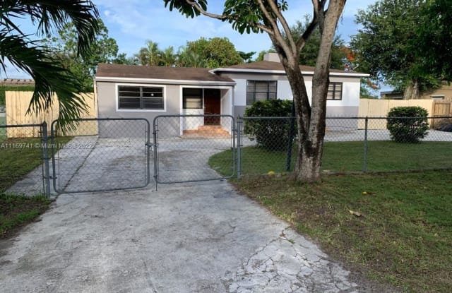 925 SW 75th Ave - 925 Southwest 75th Avenue, Coral Terrace, FL 33144