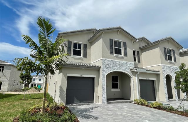 2675 SE 11th St - 2675 Southeast 11th Street, Homestead, FL 33035