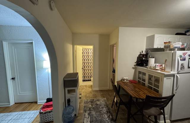 2127 University Avenue - 2