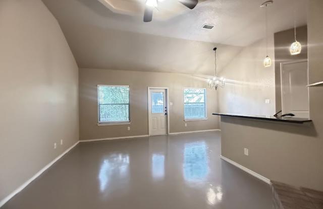 Charming 3/2 Duplex in NBTX