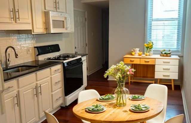 Photo of Large Bright 1 Bedroom Apartment