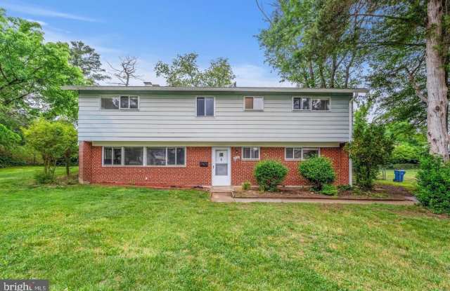 6318 WILLOWOOD Lane