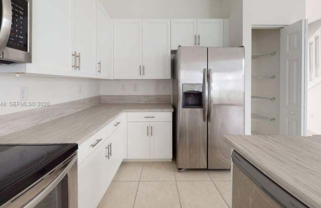 11035 W 35th Way 11035, Hialeah, FL 33018